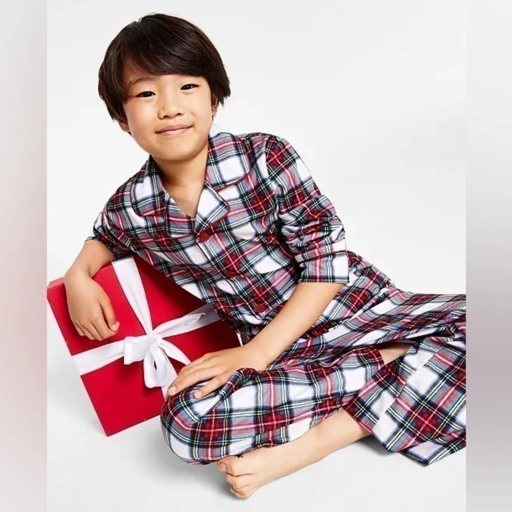 FAMILY PAJAMAS Matching Kids Stewart Plaid Pajama Set, Size 4-5 new